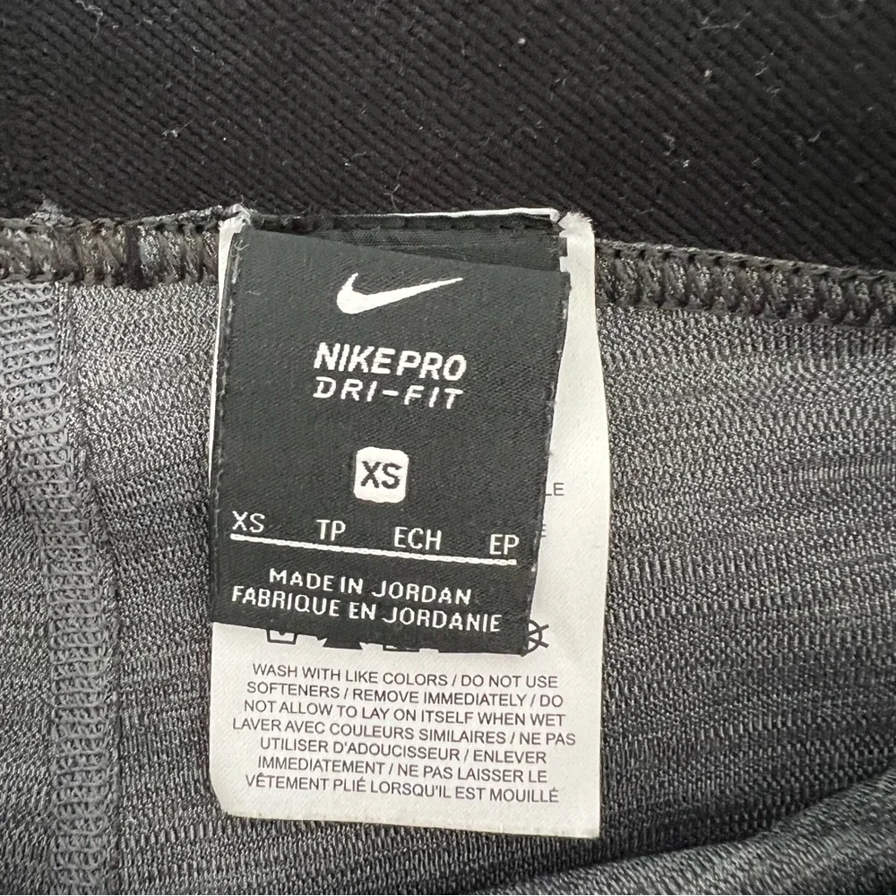 Nike pro black