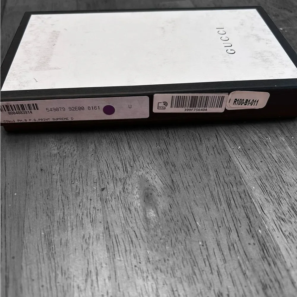 Gucci iphone cellphone