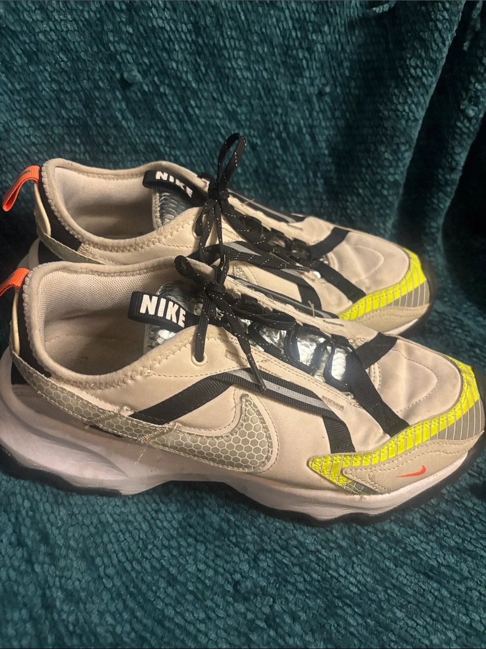 Nike men’s athletic
