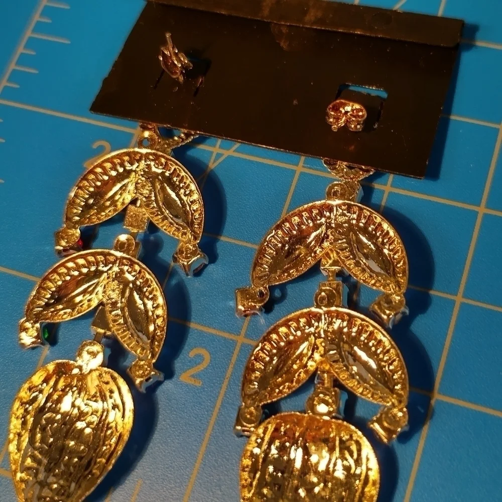 😊3/$12 9 Pairs of BNWT Earrings Bundle! Various Styles, All For Pierced Ears.