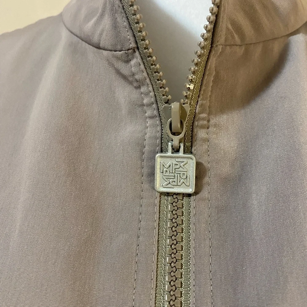 Mycra Pac preowned gray good
