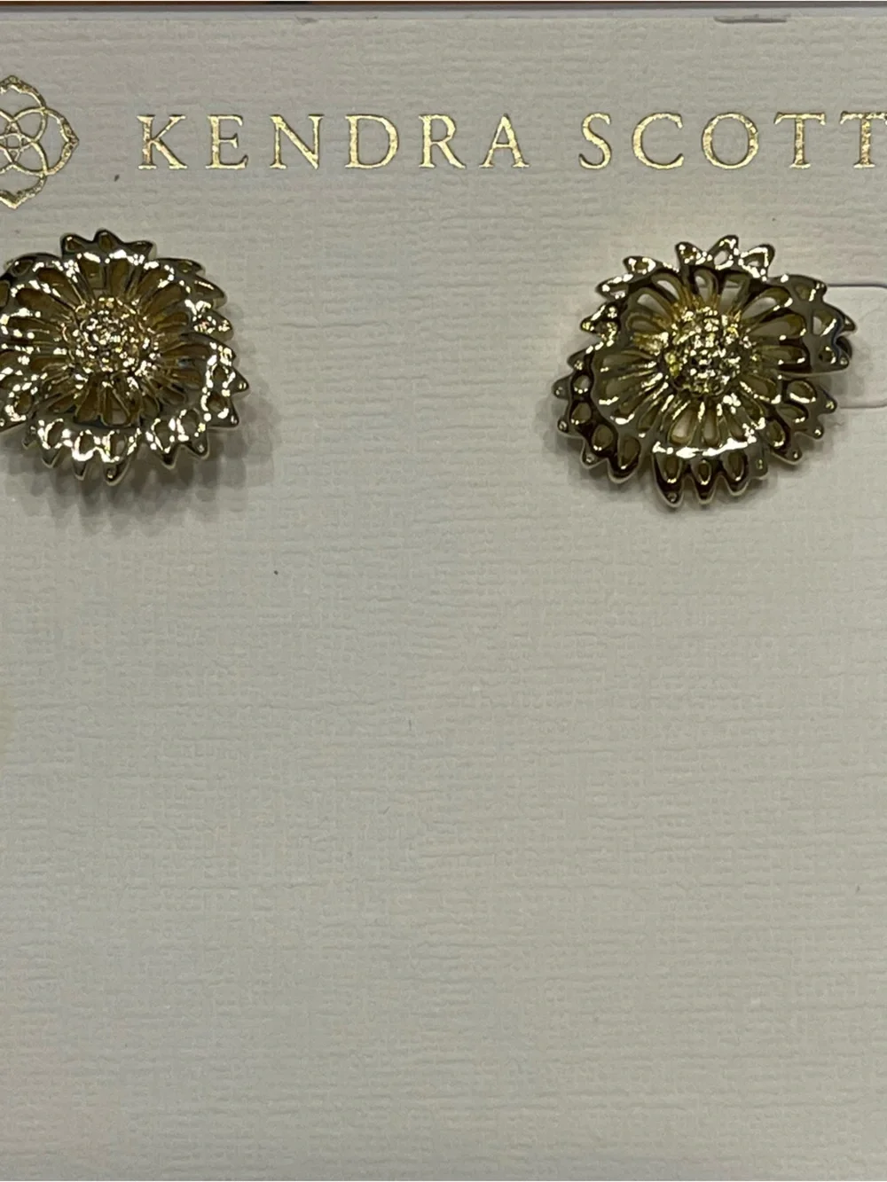 Kendra Scott gold post