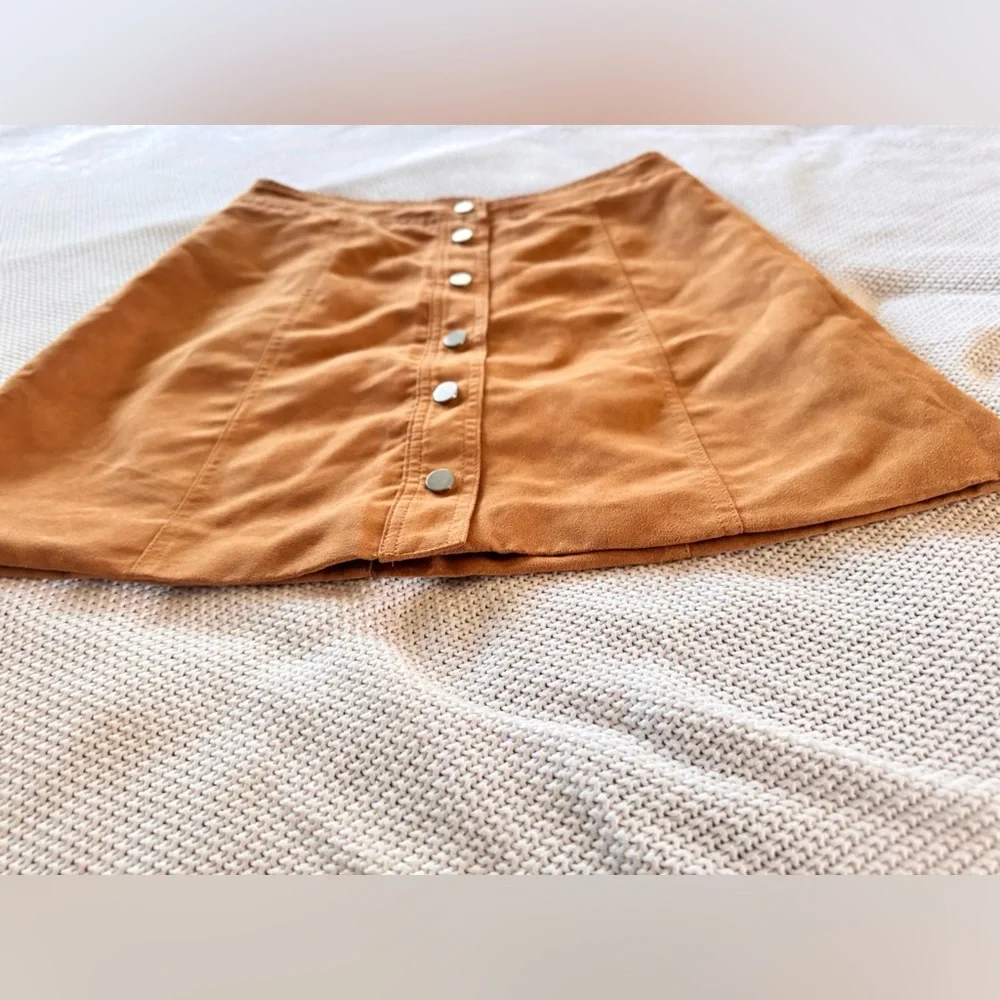 DIVIDED 16” Faux Leather Camel Tan Button Front Mini Skirt