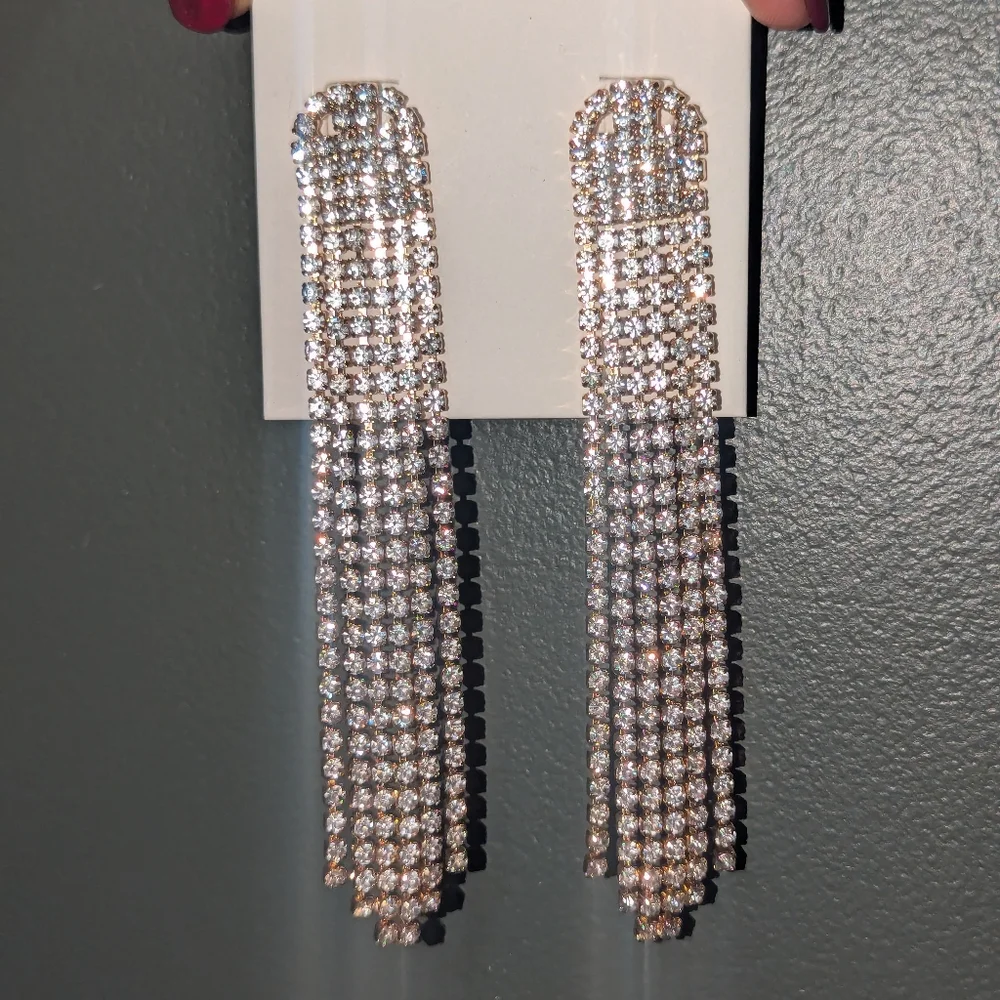 Petit Moments Tassel Rhinestone Earrings