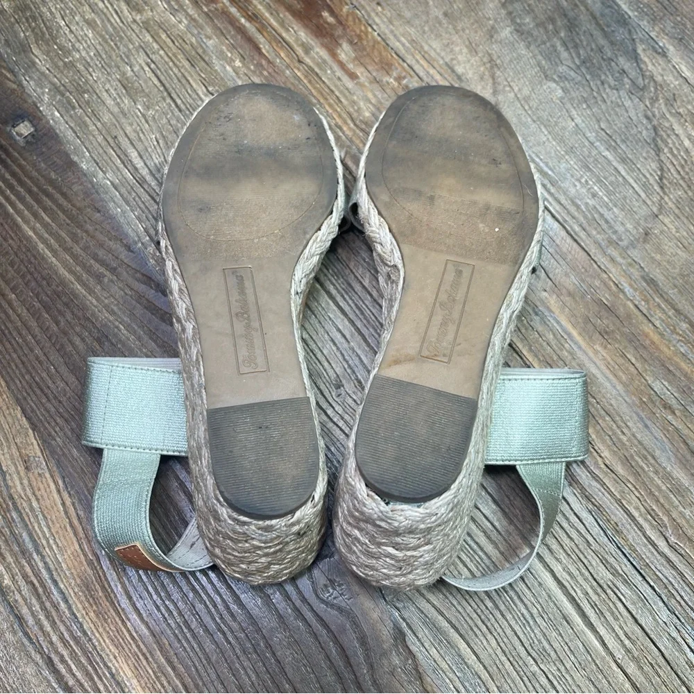 Tommy Bahama Sakura  Gold Wedge Heel Espadrilles Sandals Size 8.5