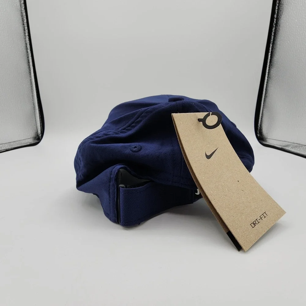 Nike Unisex‎ Club Performance Adjustable Hat Navy Swoosh Strapback Size M/L NEW