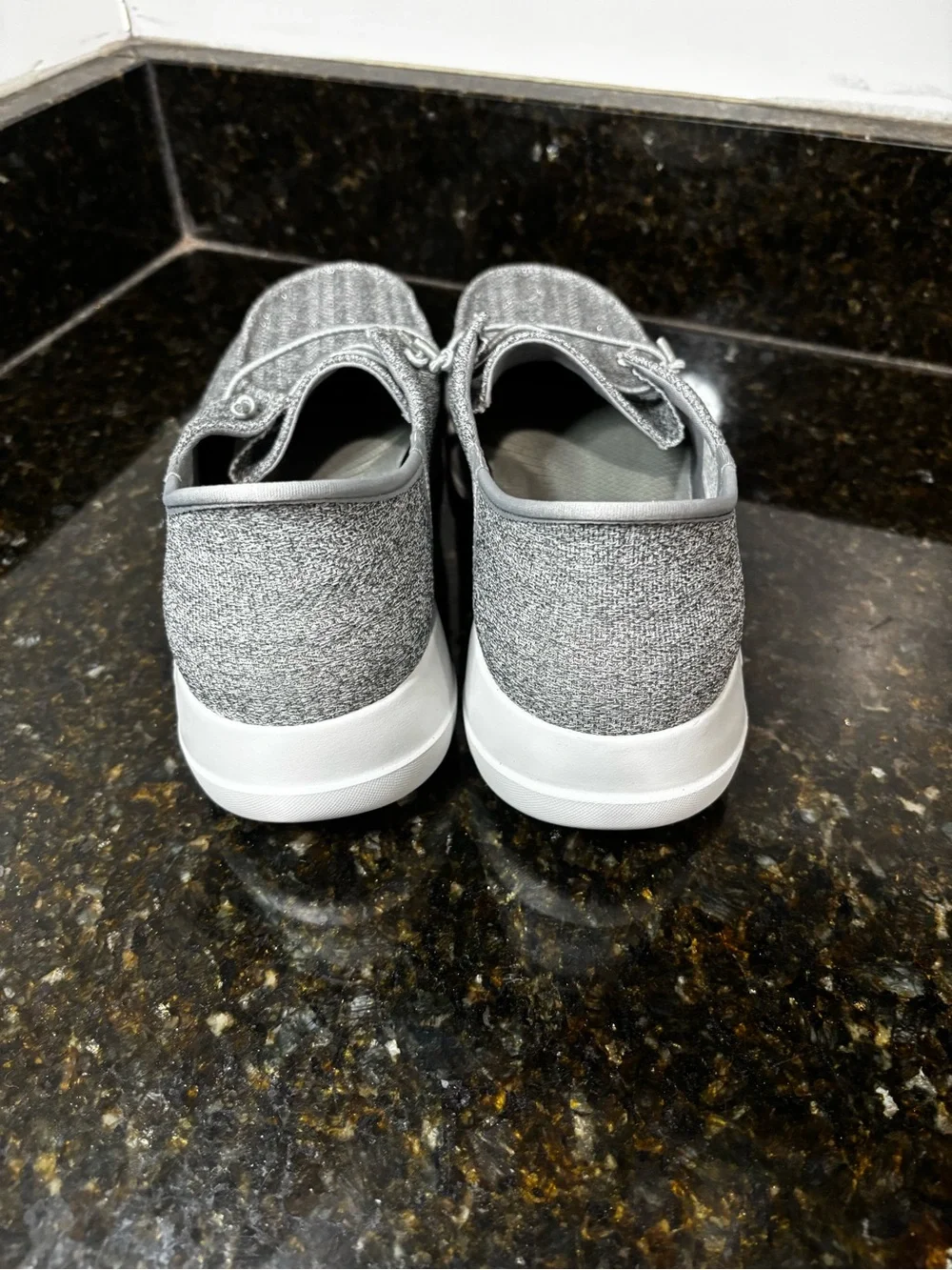 Skechers lightweight silver