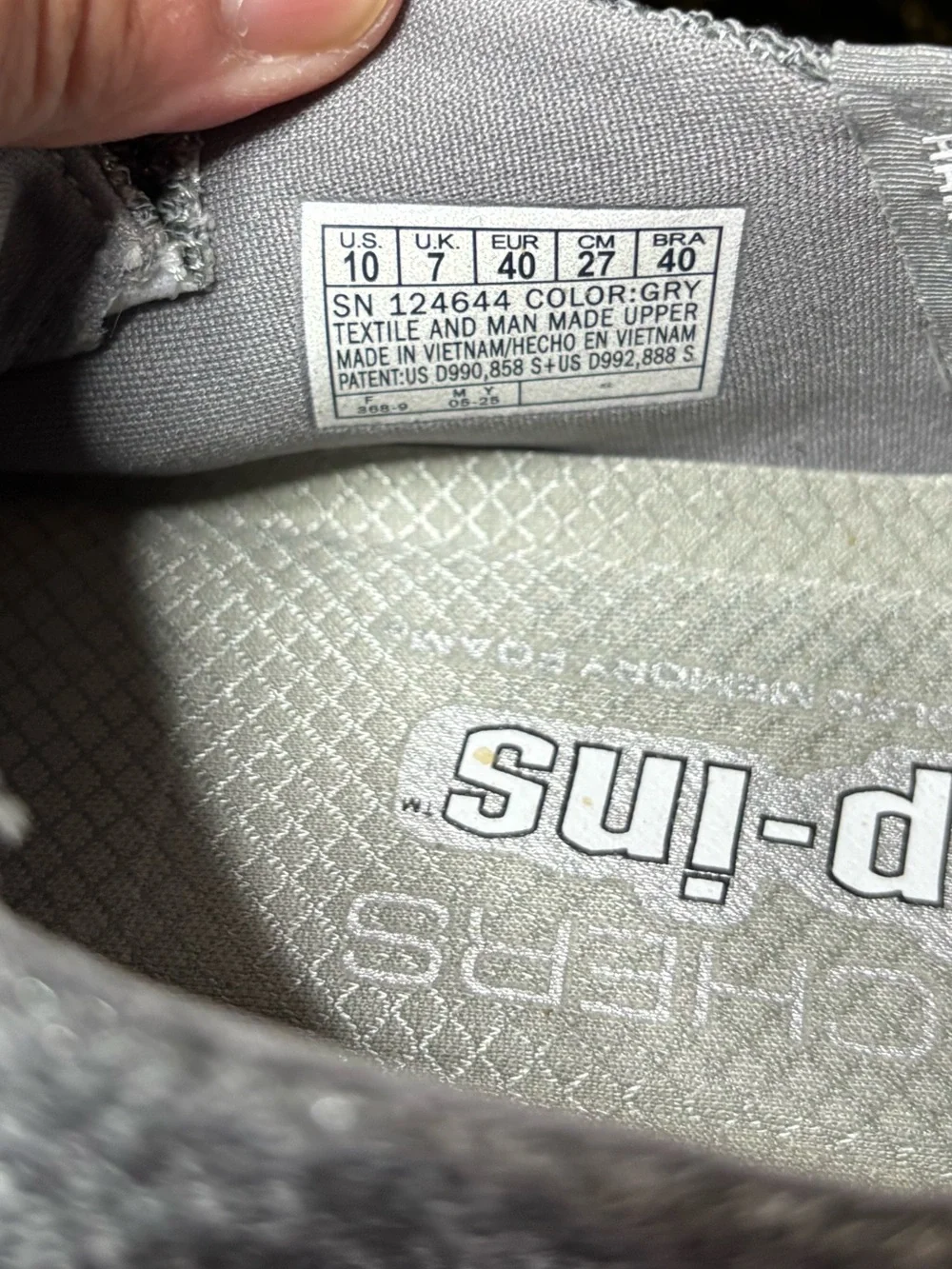 Skechers lightweight silver