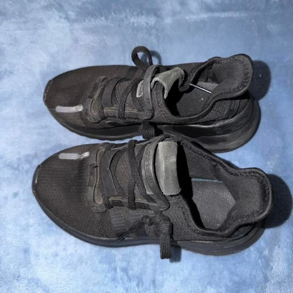 Adidas‎ black Ultra Boost 20 trainers. Kids Size US 3.5