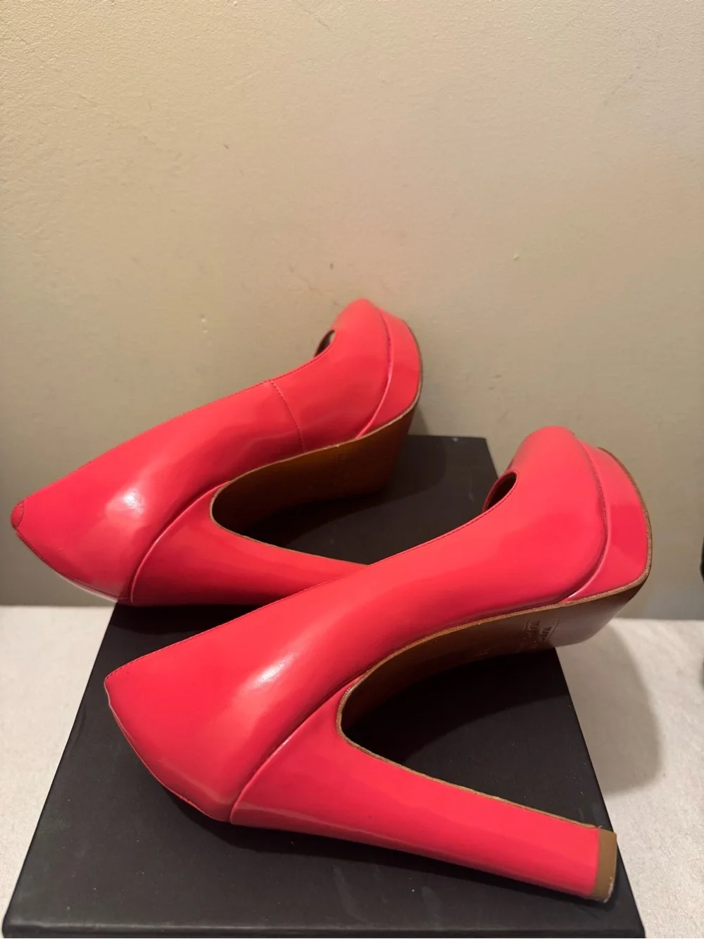 Marc By Marc Jacobs pink dust
