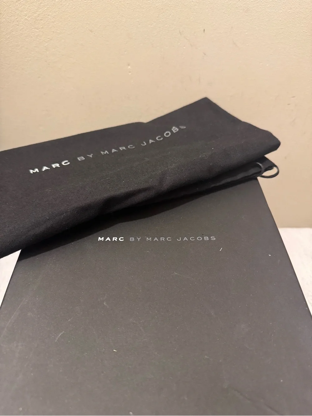 Marc By Marc Jacobs stunning gloss #635942
