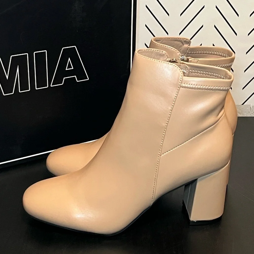 MIA Carla Booties in Nude NWT