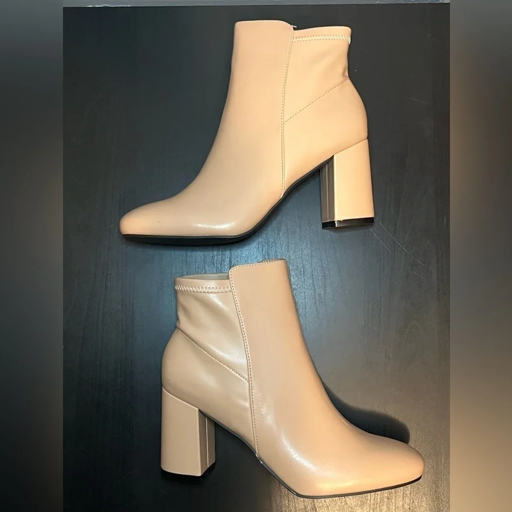 MIA Carla Booties in Nude NWT