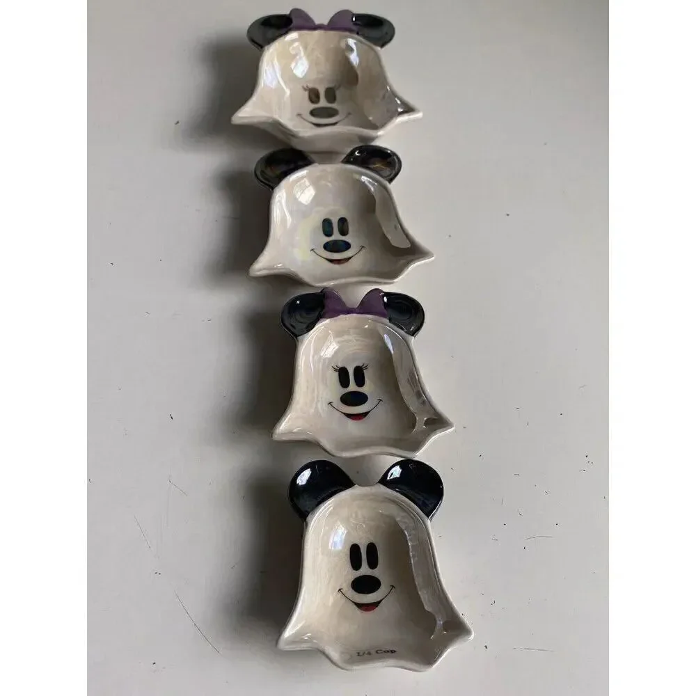 Disney set mickey
