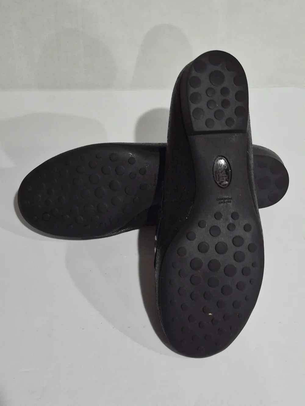 SOFFT Women's Black  Ballet Flats with Bow Design, Size 11M