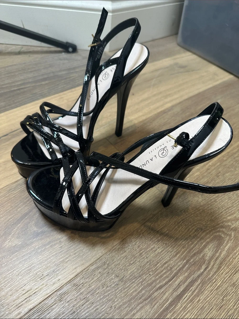 Chinese Laundry Black Patent Platform Strappy Sandals (18)