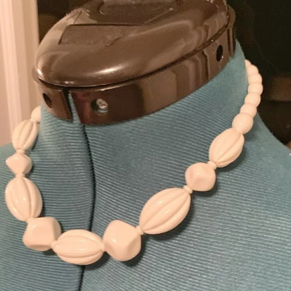 N/A vintage choker