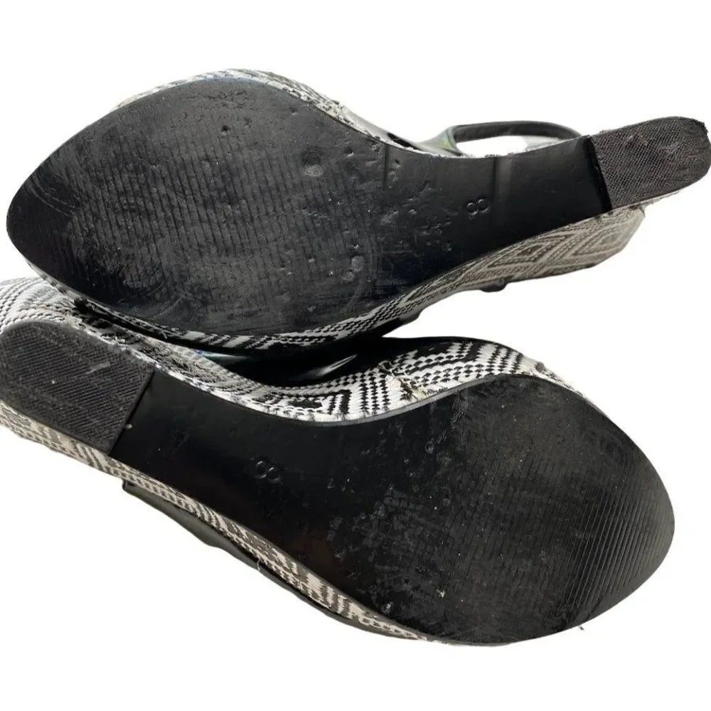 Audrey Brooke Peep Toe‎ Black White Patent Leather Wedge Slingback Shoe Sz 8