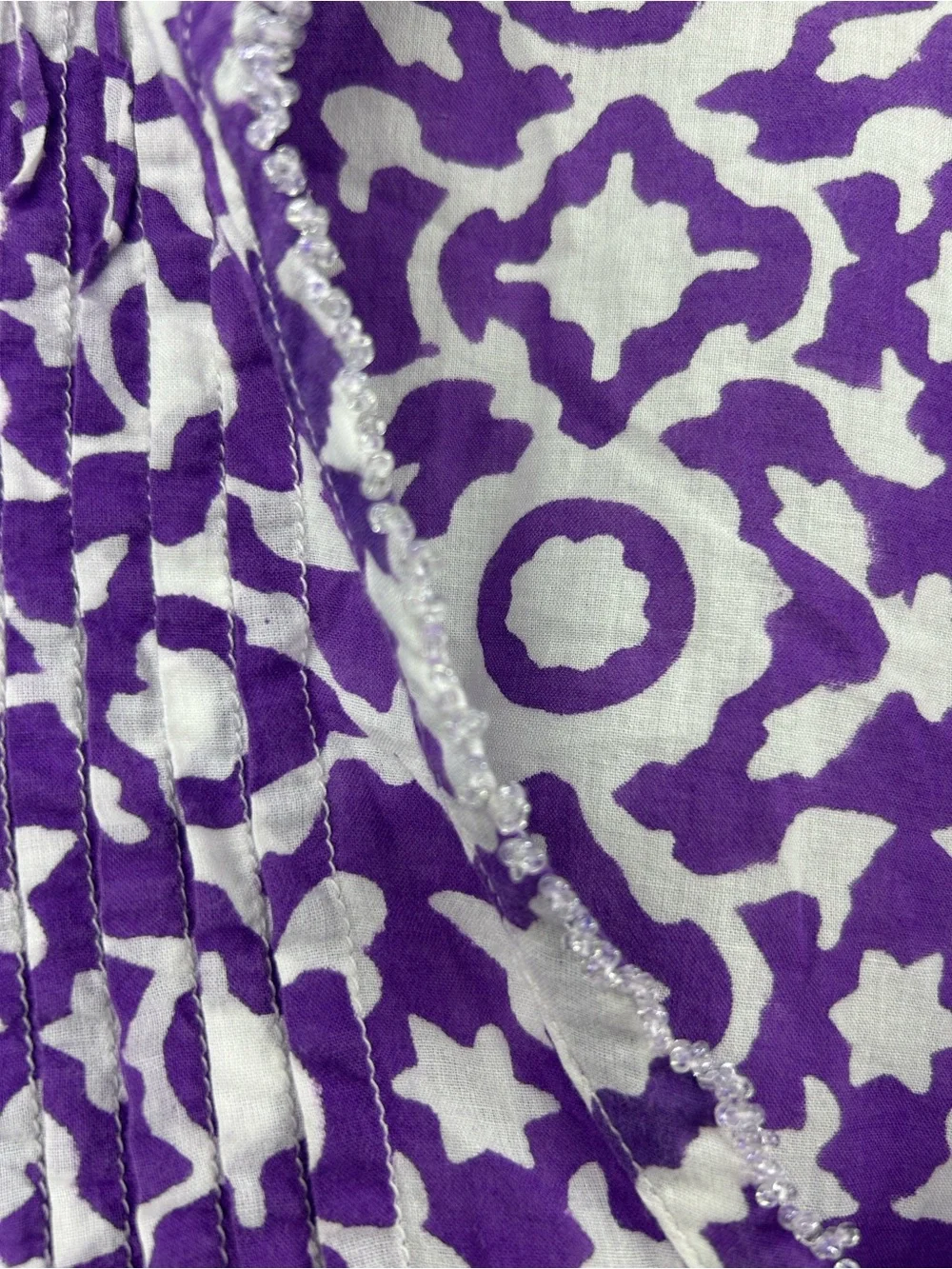 Roberta Roller Rabbit Piperlime Purple Printed V-Neck Top Beaded Trim Pleated L
