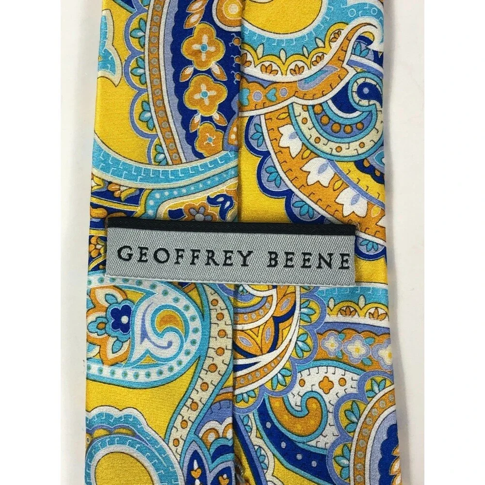 Geoffrey Beene 100% Silk Tie Yellow Blue Paisley Floral Pattern Men's Necktie