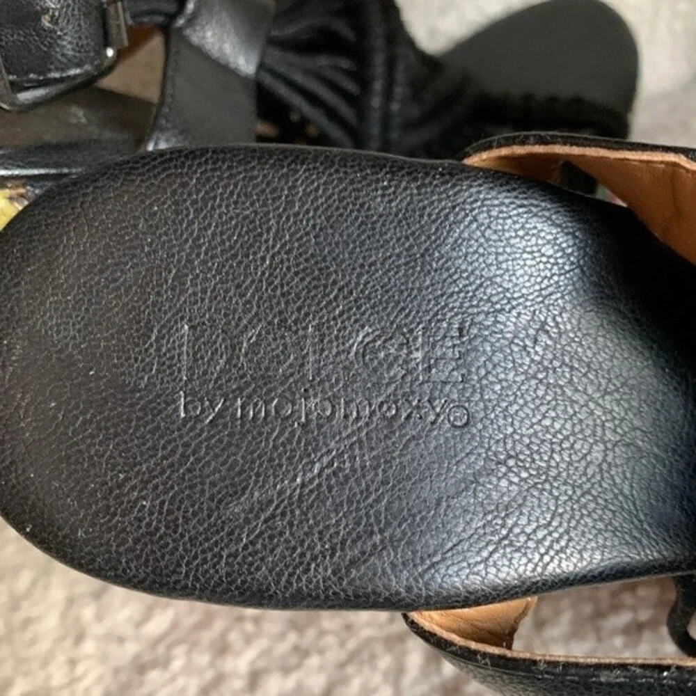 Mojo Moxy strap date pattern