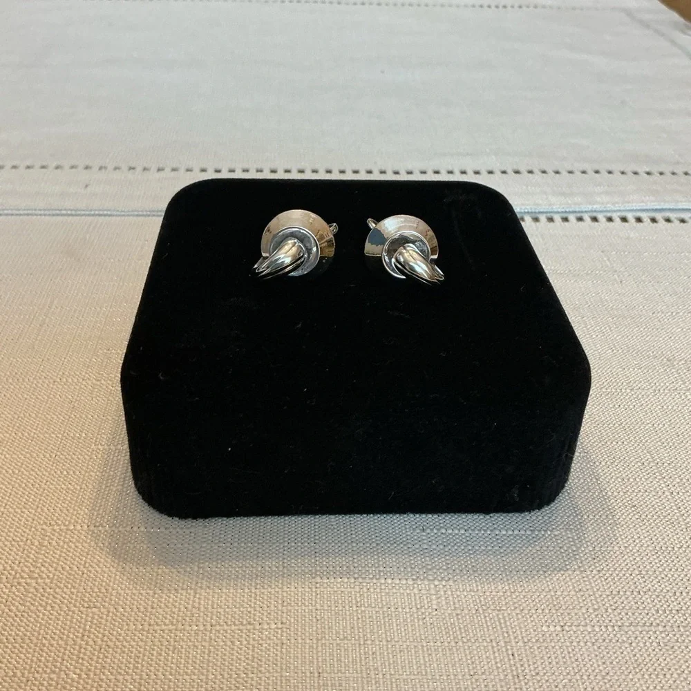 Coro Ribbon Silver Tone Screw-On Earrings
