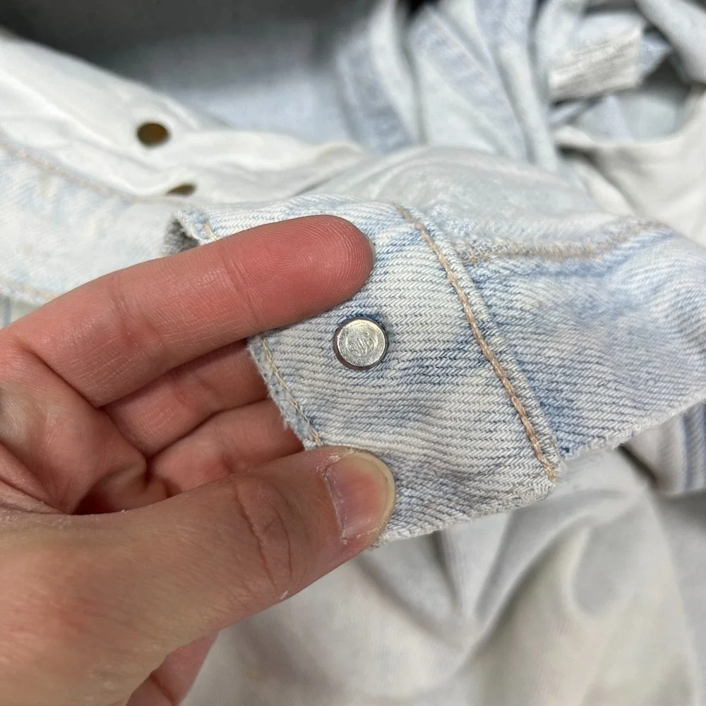Vintage Levi's Jeans Men's Blue Denim Relaxed Fit Tapered Leg Zip‎ Fly - 32X31.5