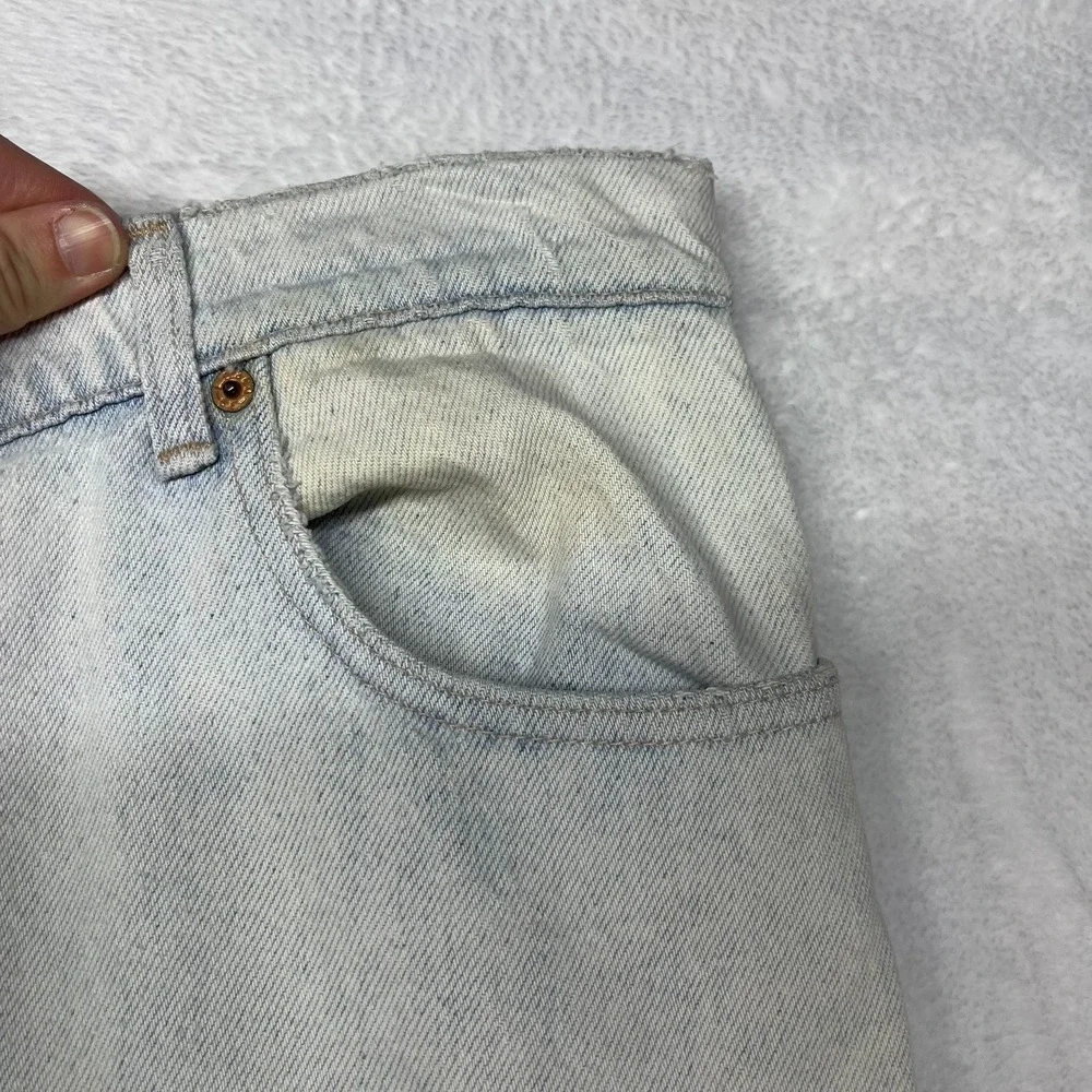 Vintage Levi's Jeans Men's Blue Denim Relaxed Fit Tapered Leg Zip‎ Fly - 32X31.5