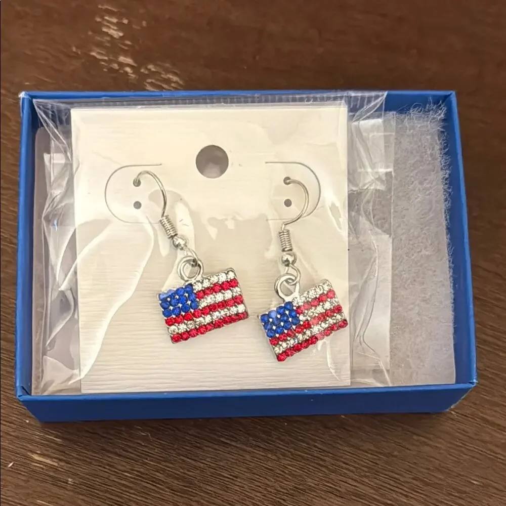 Patriotic American Flag Earrings NIB
