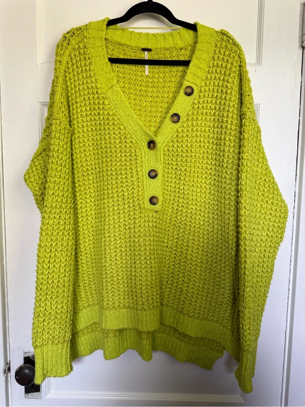 Free People Whistle Thermal Henley Lime Green Chunky Oversized V-Neck Pullover L