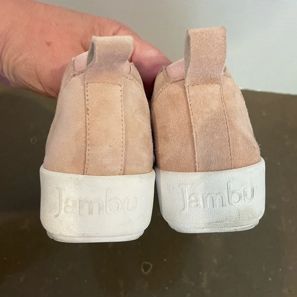 Jambu chic pink