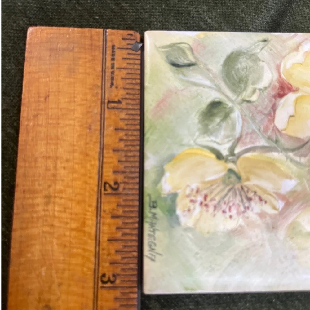 N/A vintage hand