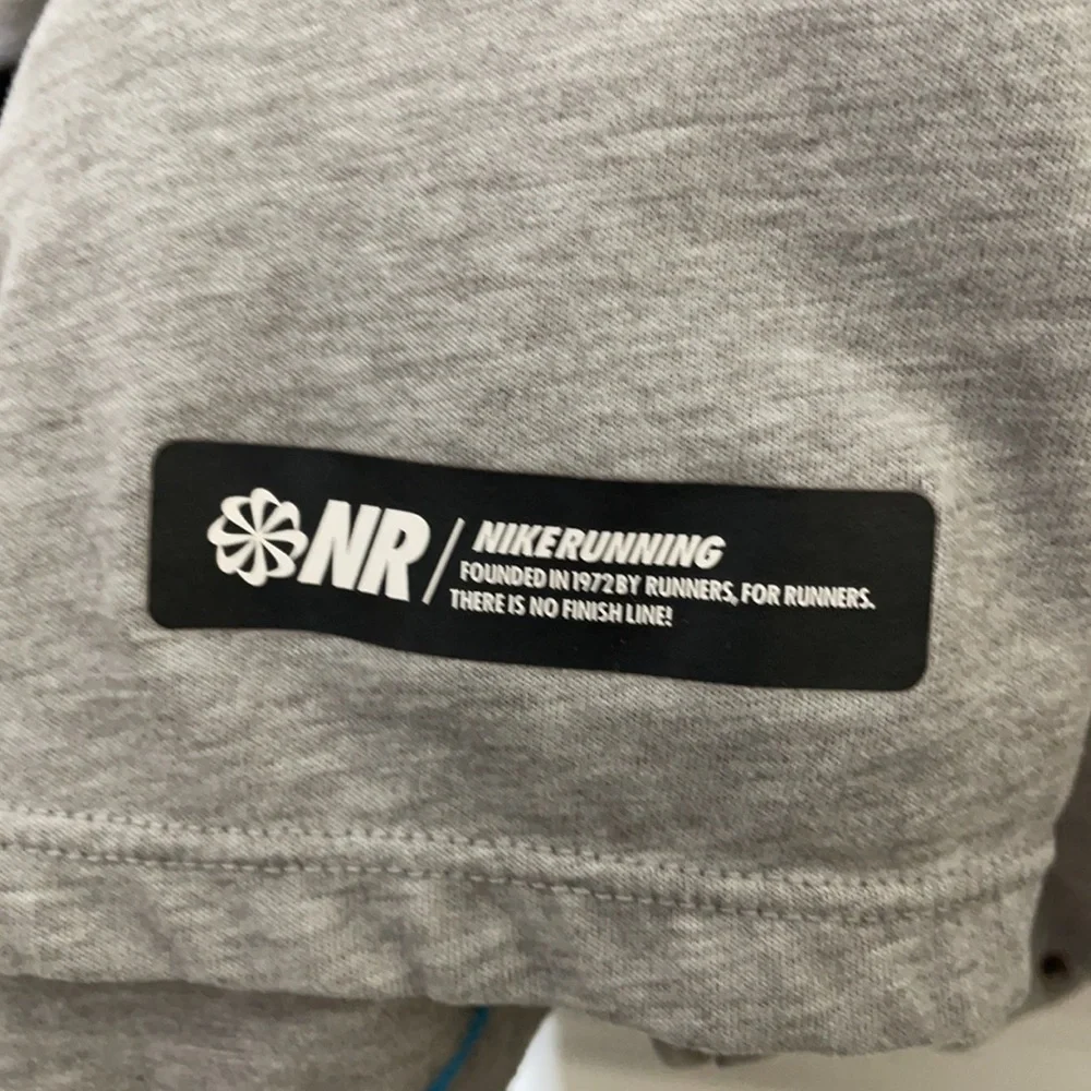 Nike tee running