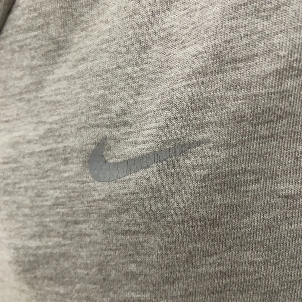 Nike note arms money
