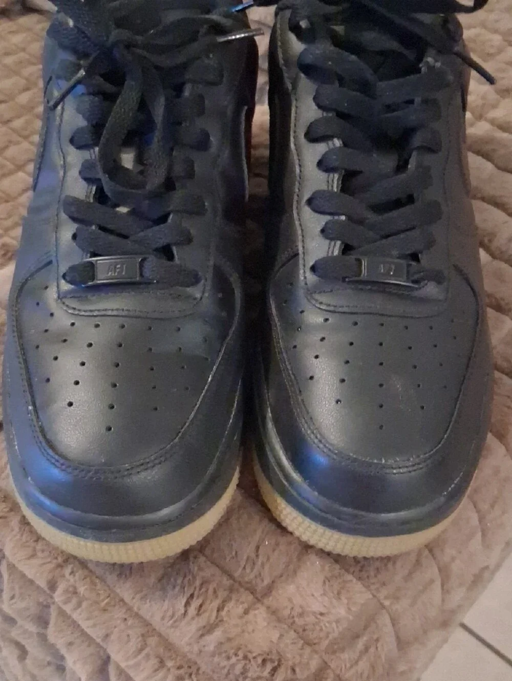 Nike all black