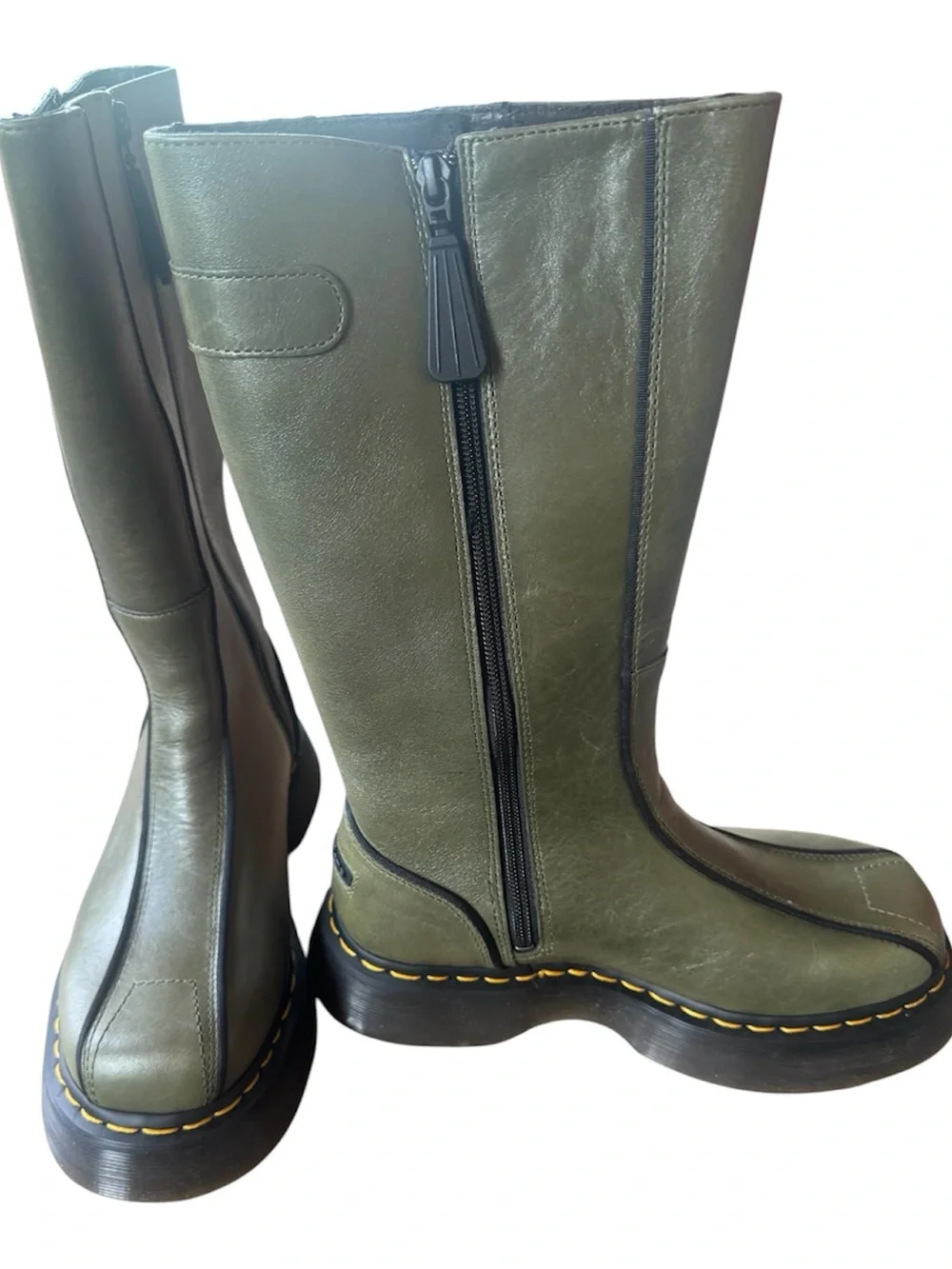 Dr. Martens buzz hi