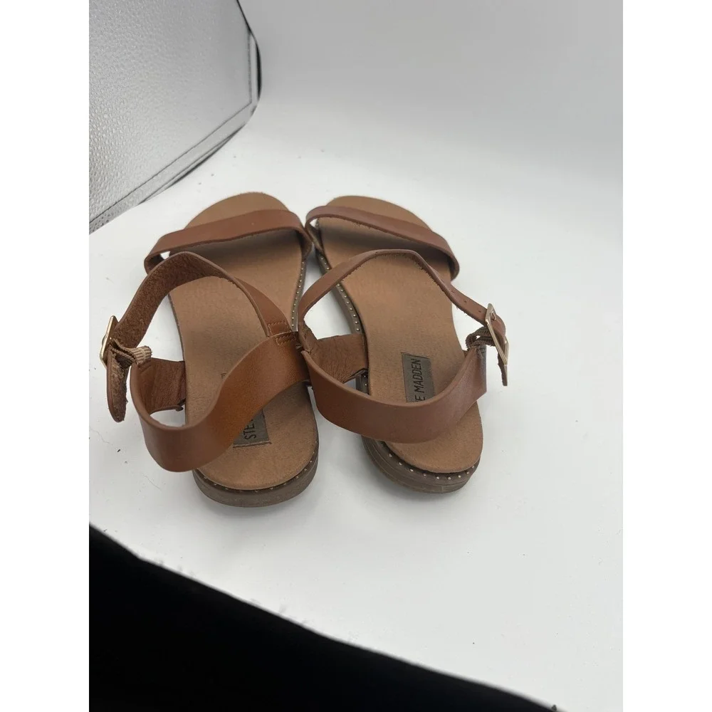 Steve Madden brand steve