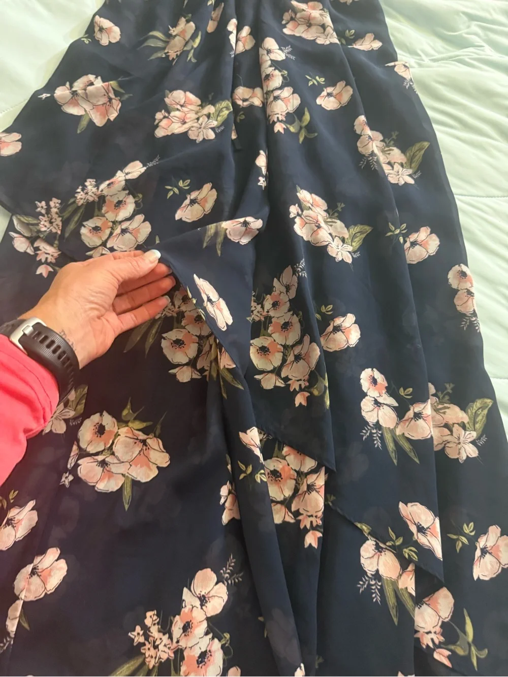 Abercrombie & Fitch threads also neckline