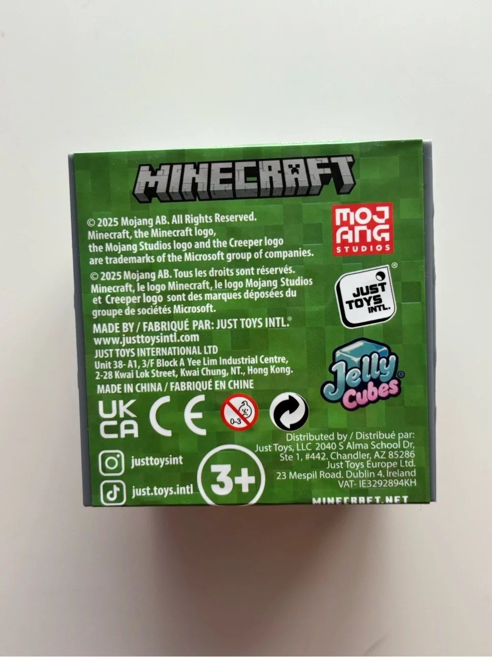 Minecraft gray plastic