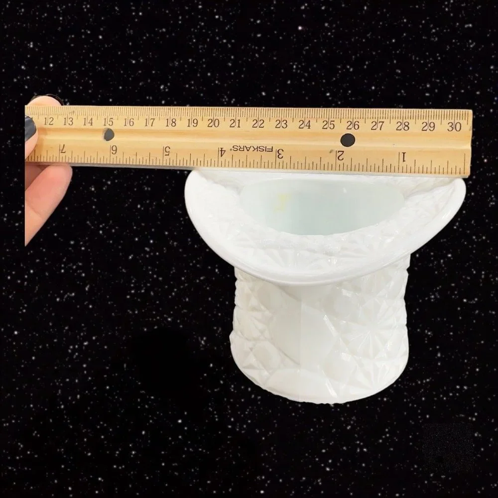 Vintage Indiana Glass Daisy and‎ Button White Milk Glass Top Hat Catch Bowl VTG