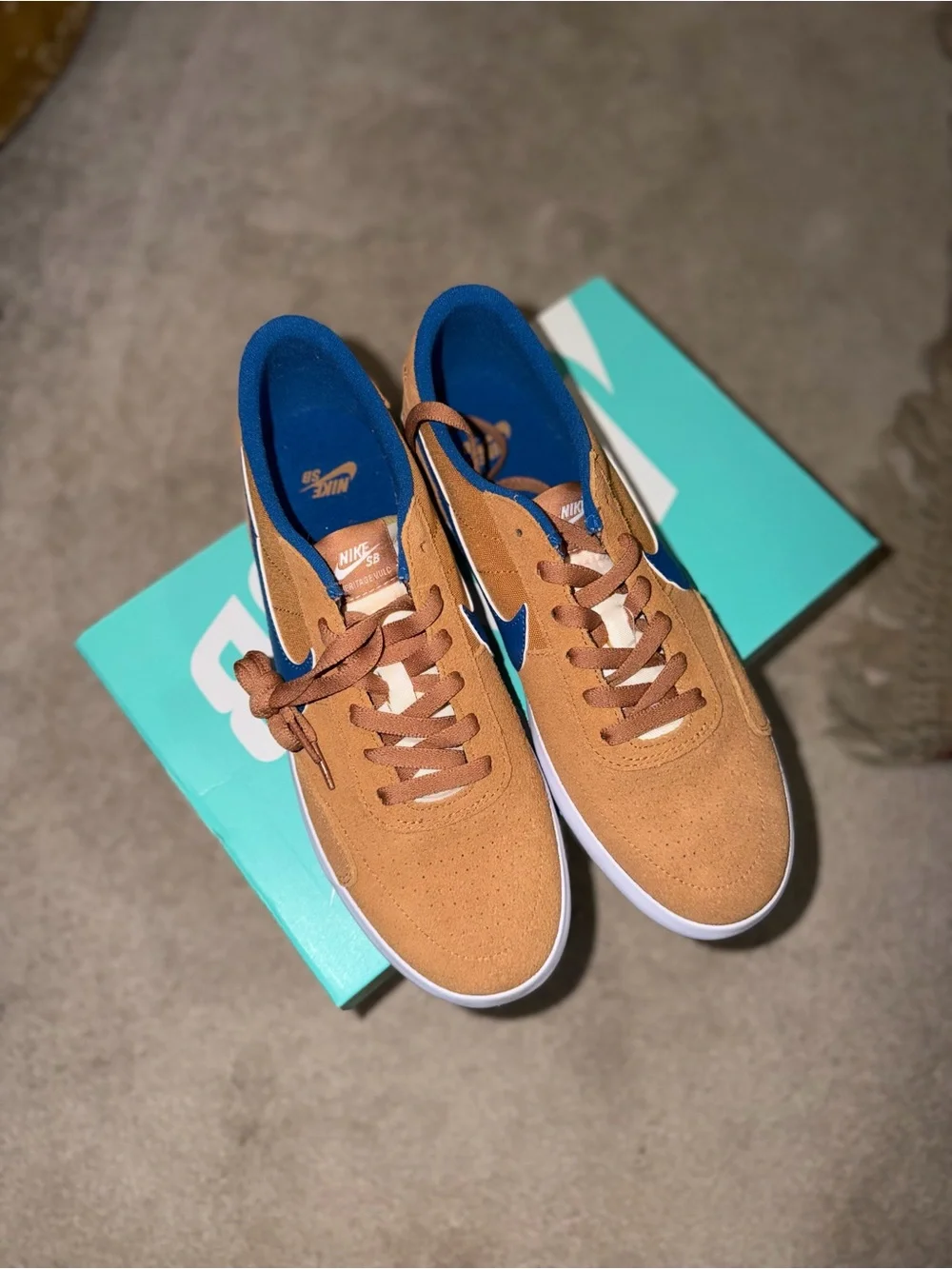 Nike low profile