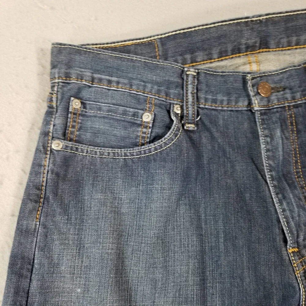 Levis rise new
