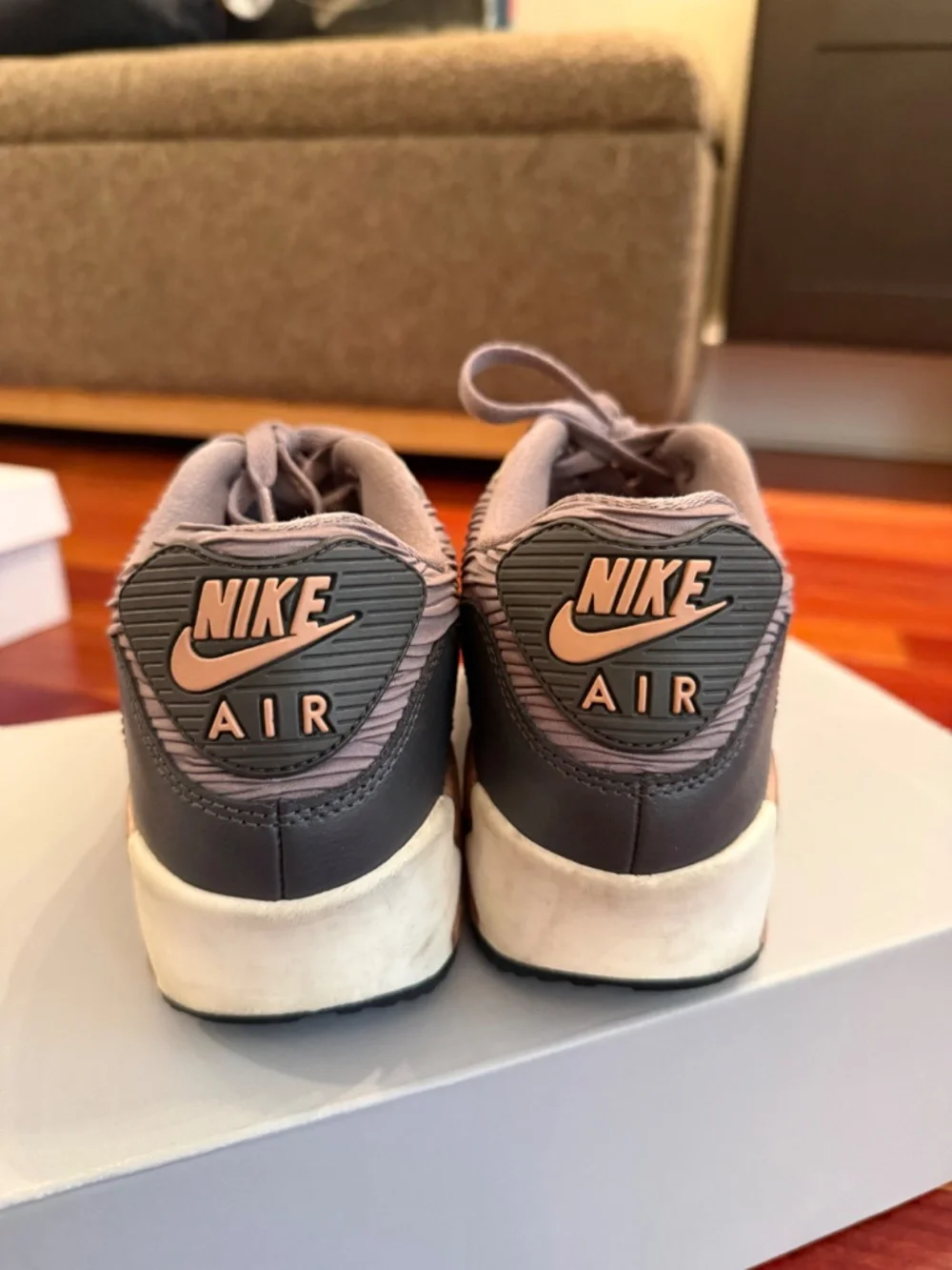 Nike Air Max 90 Grey Suede/Pink Smooth - Size 8.5W