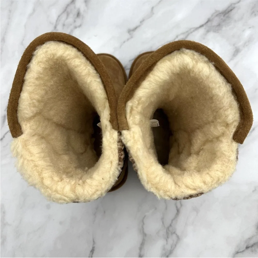 BearPaw boots very