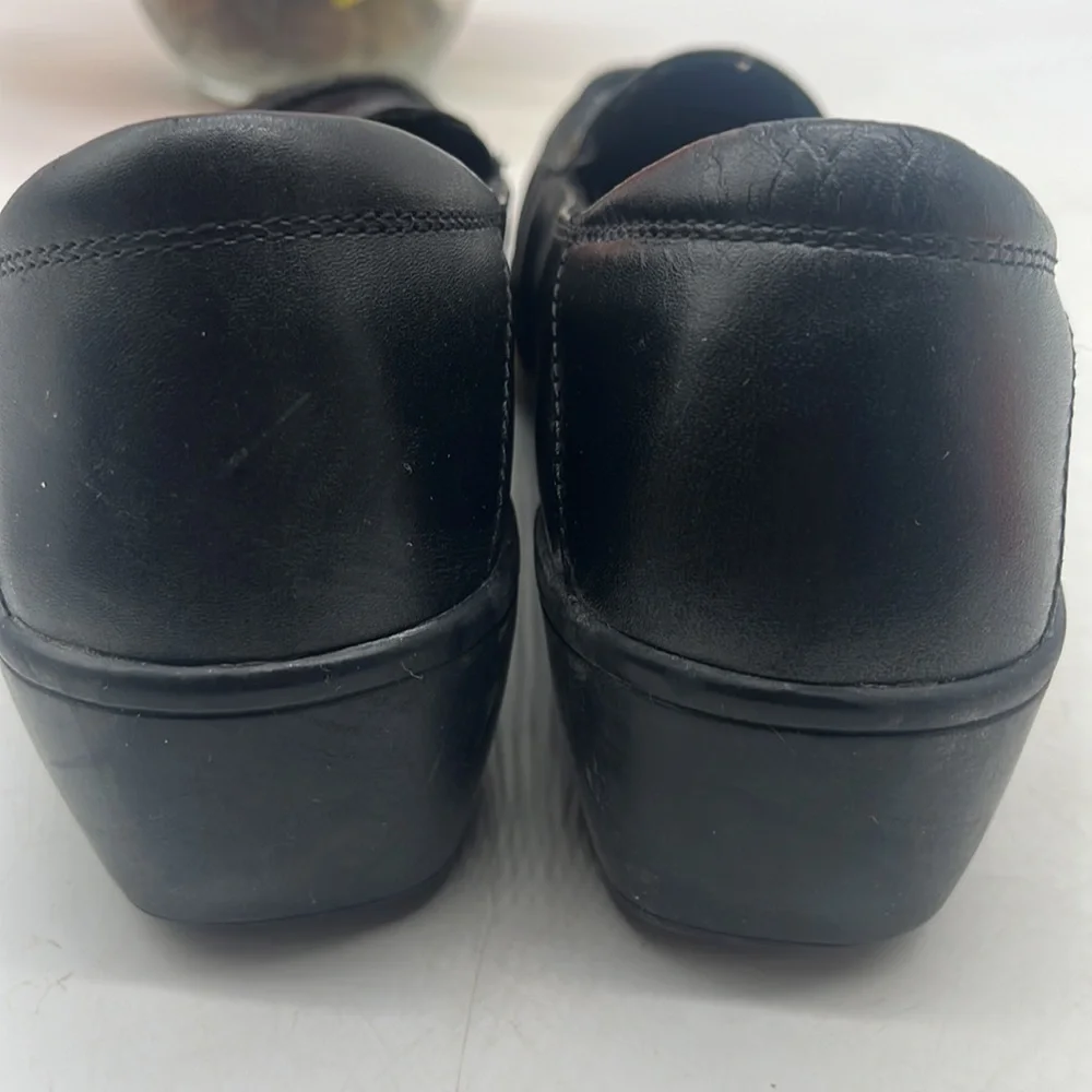Clarks great preowned