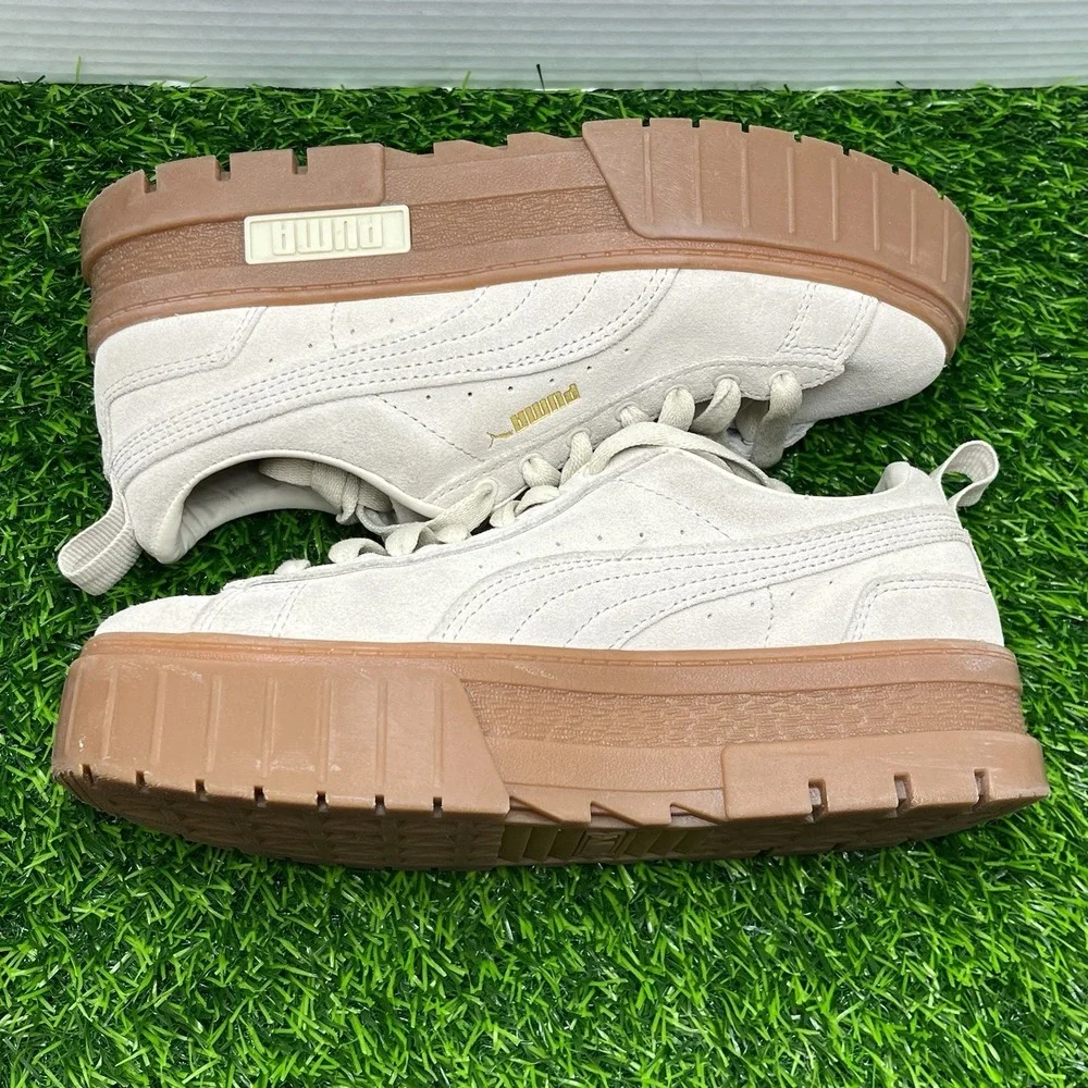 Puma Mayze Alpine Snow Cream Brushed Suede Platform Sneaker‎ Size 7.5 Athleisure