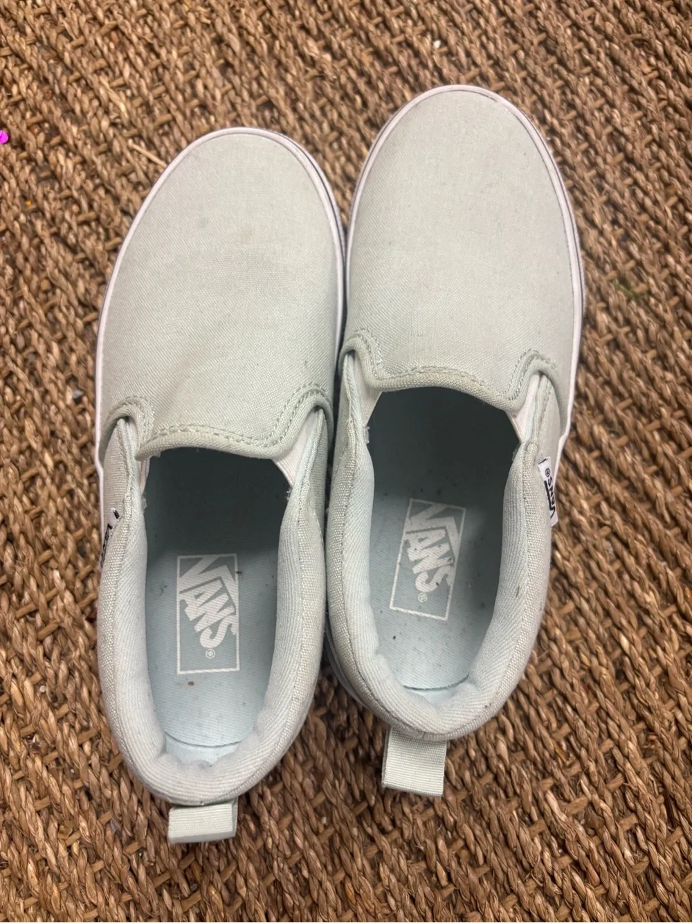 Vans off styling