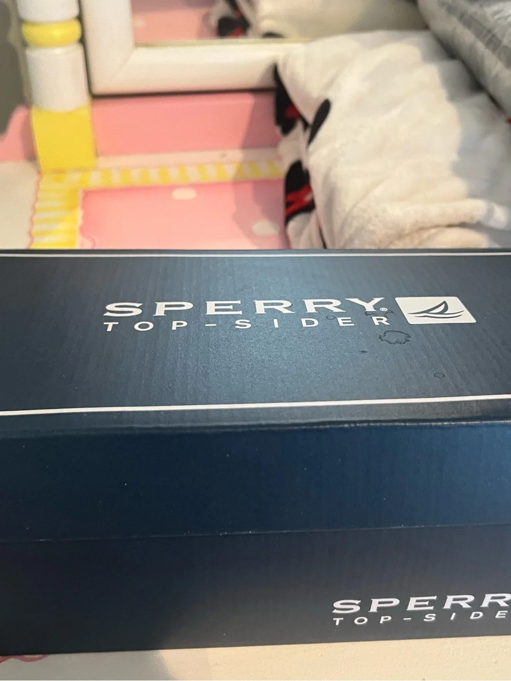 Sperry stitched eye