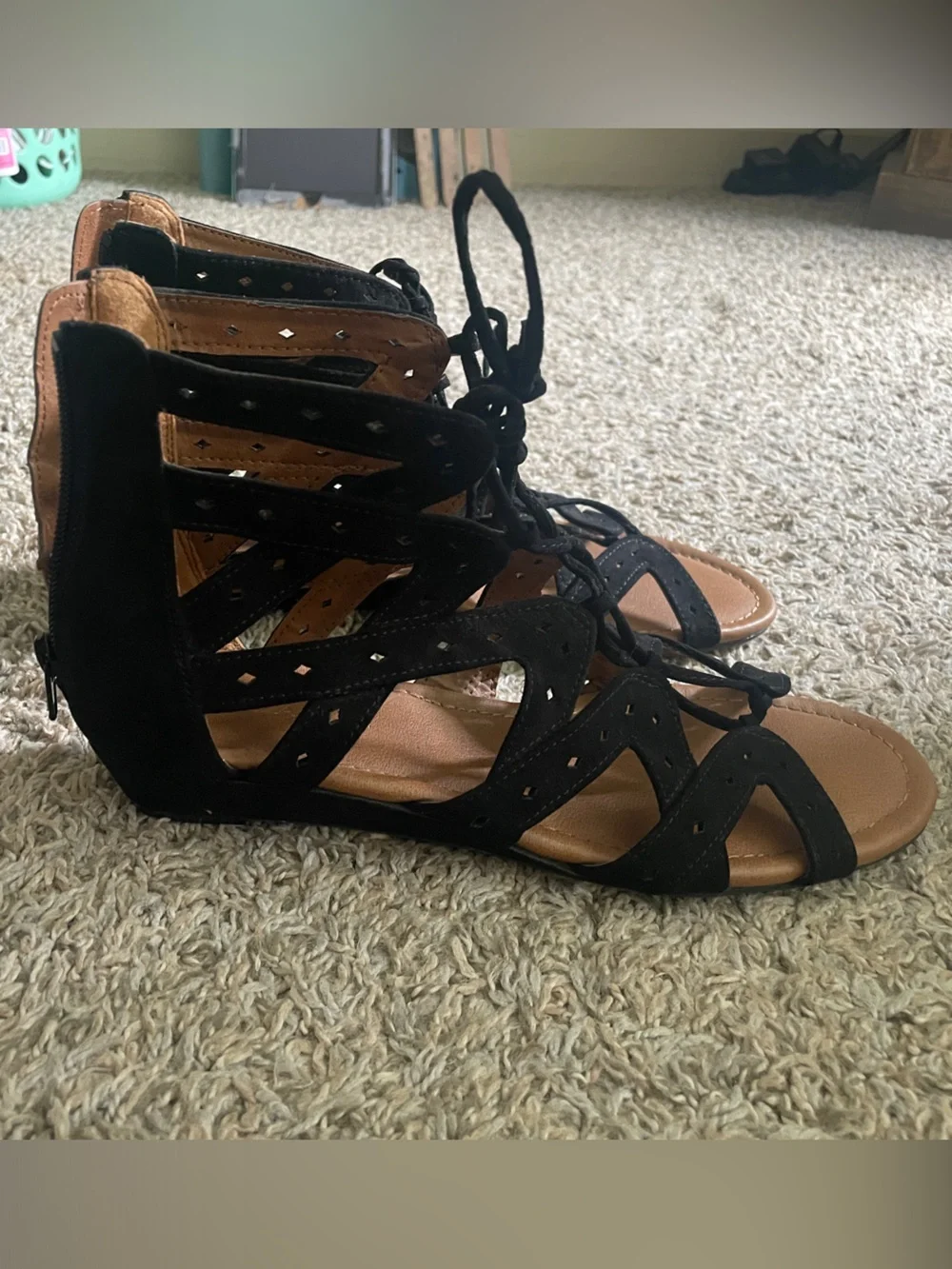 Solanz stylish gladiator