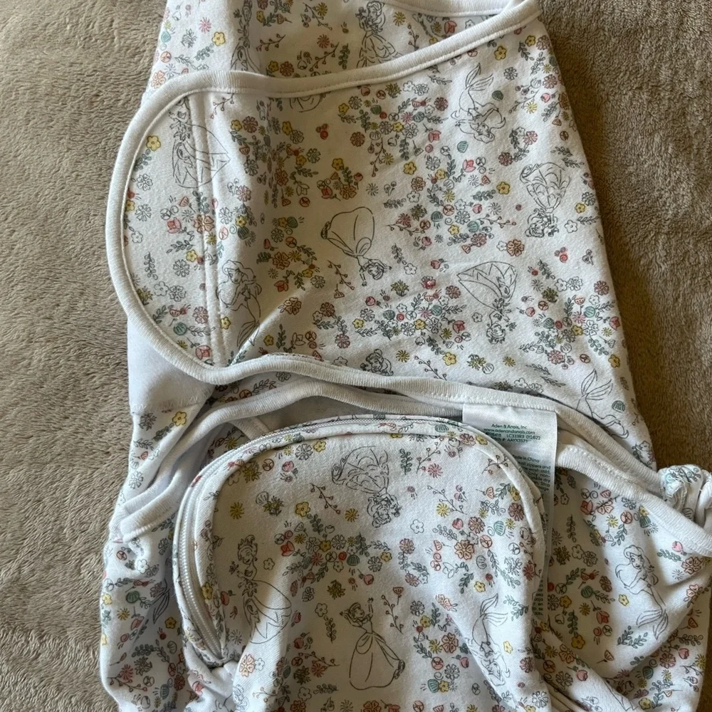 Disney Baby Aden + Anais Essential Easy Swaddle Wrap Size 0-3 Months 22-24.4 in